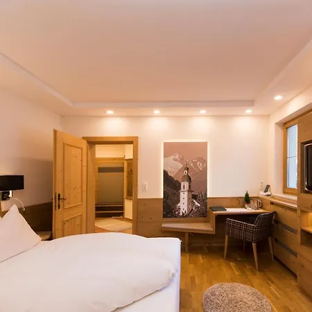 فندق Brunnenhof 3*