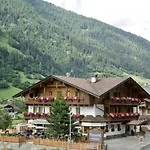 Brunnenhof 3* ניוסטיפט אים סטובאיטל